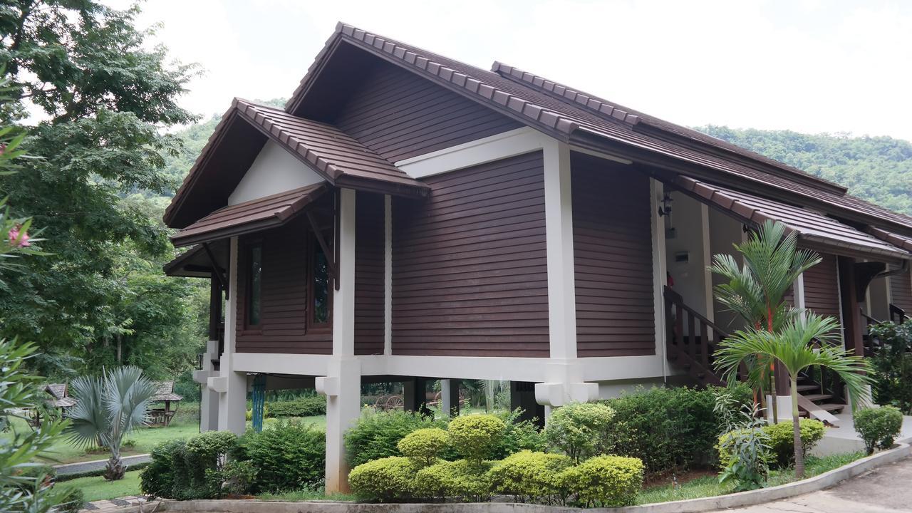 Phubachiang Golf & Resort Pakse Exterior foto